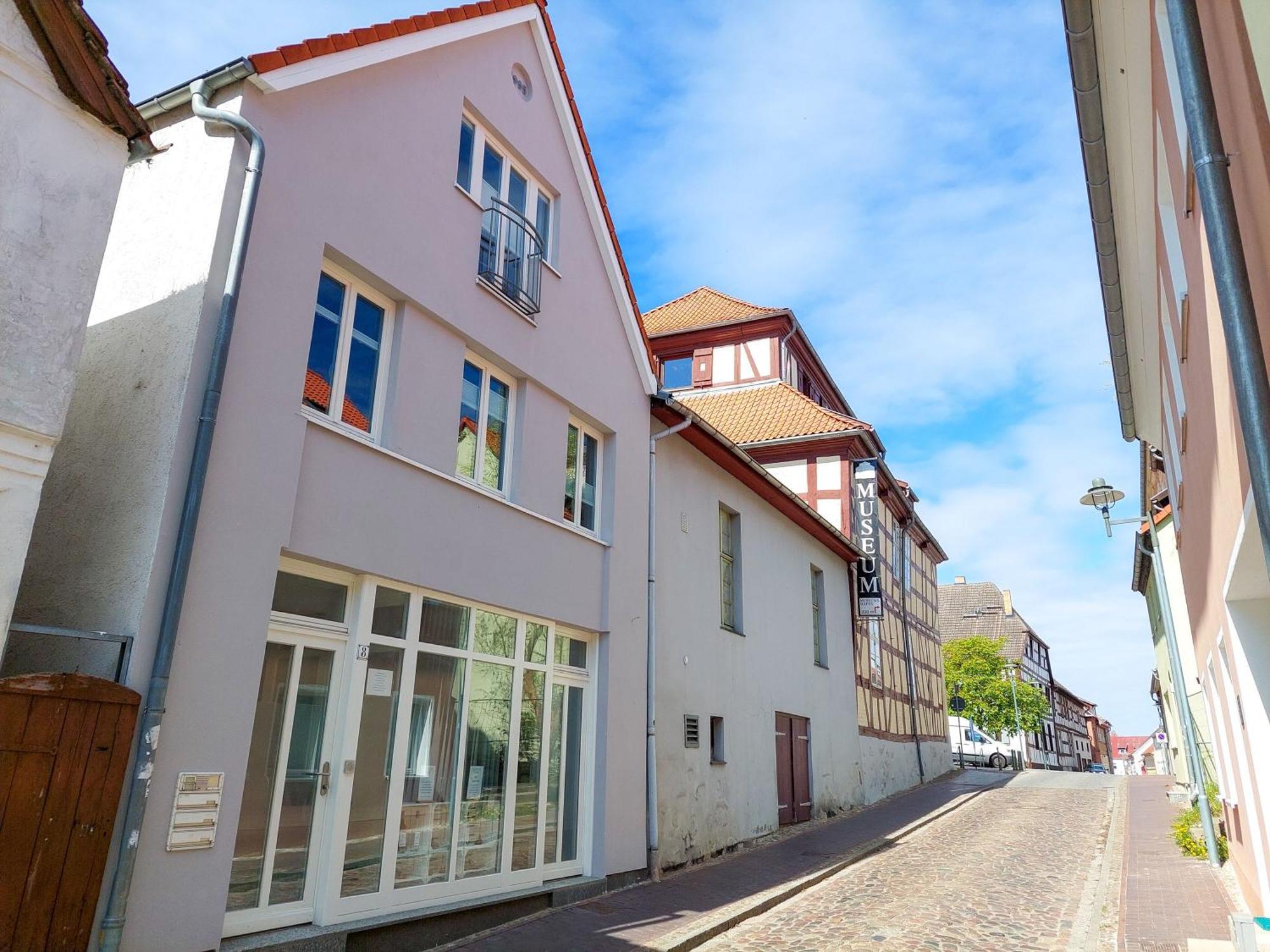 Business-Apartments Im Schuster-Acht Wolgast Esterno foto